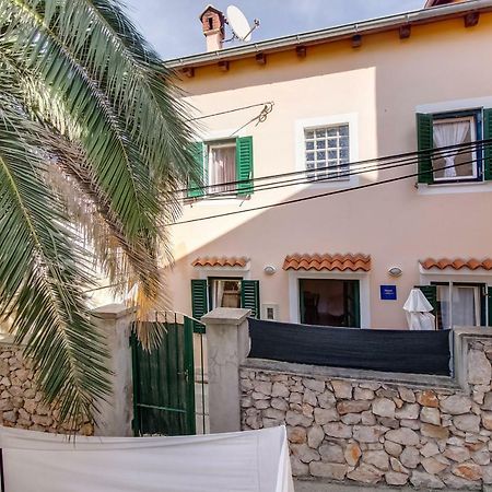 Apartman Natasa Mali Losinj Luaran gambar