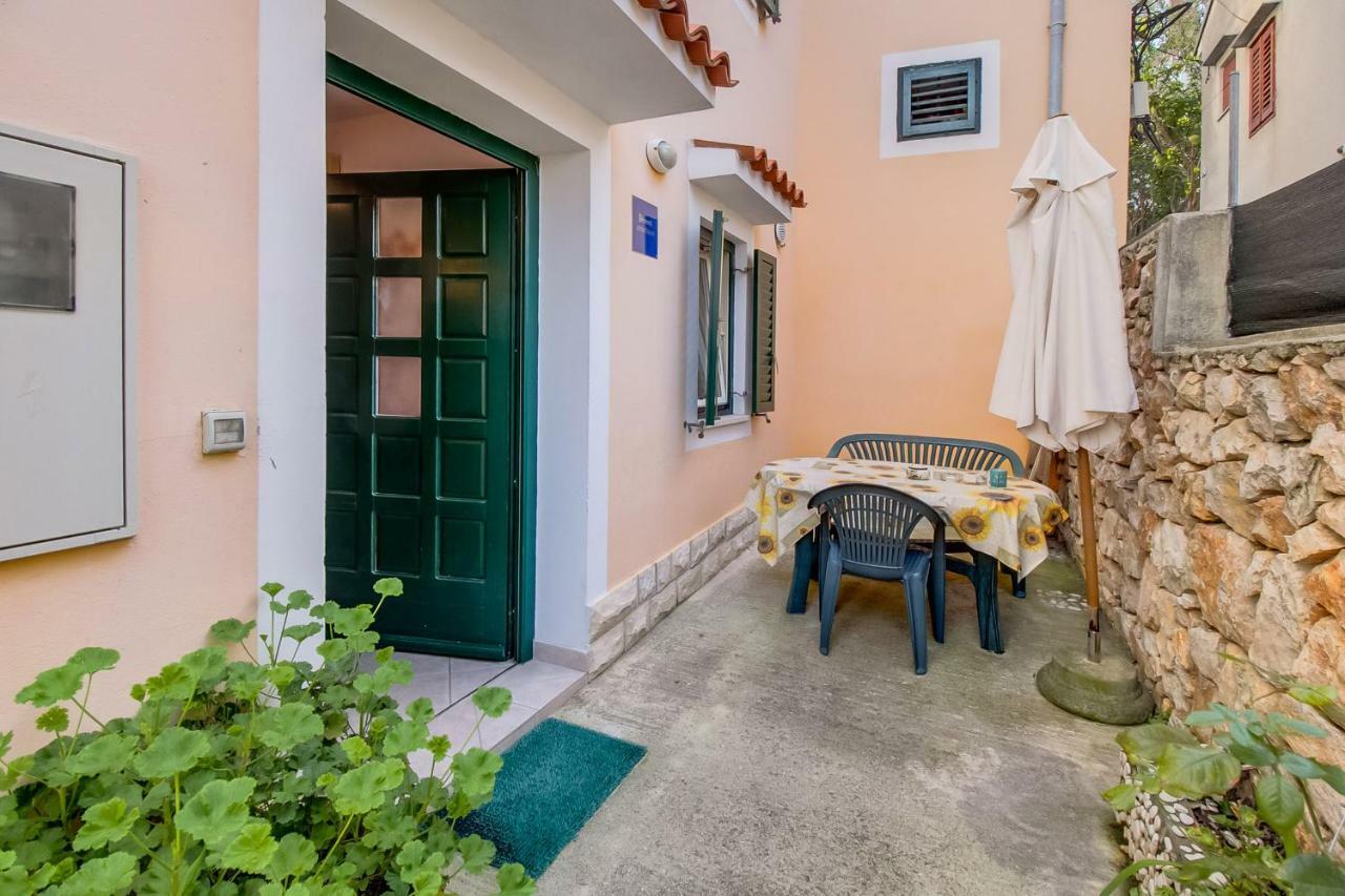 Apartman Natasa Mali Losinj Luaran gambar