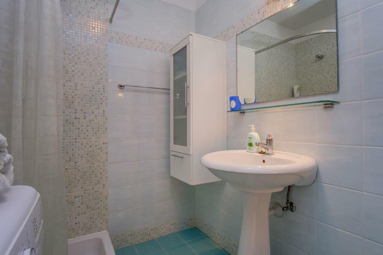 Apartman Natasa Mali Losinj Luaran gambar